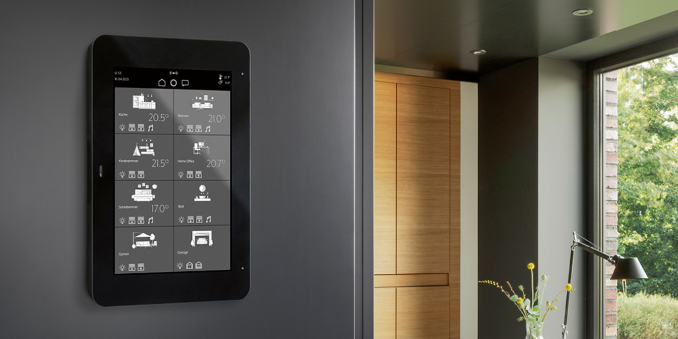 JUNG Smart Panel 8 bei EES Eichsfelder-Elektro-Service GmbH in Deuna