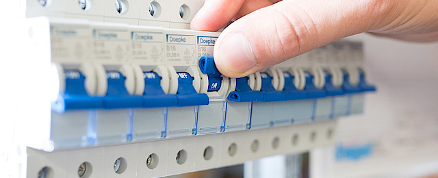 Schalt­schrank­bau bei EES Eichsfelder-Elektro-Service GmbH in Deuna