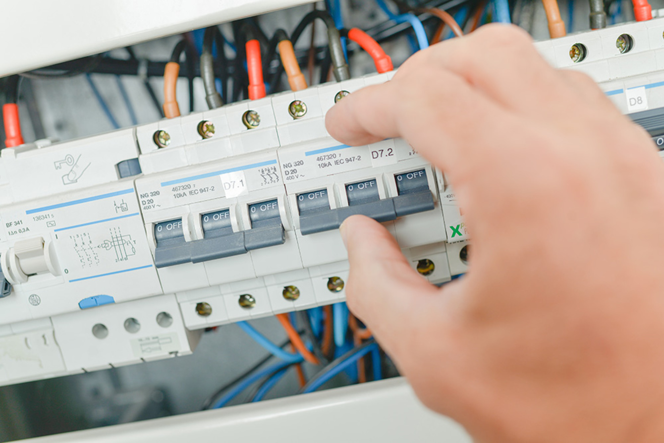 Elektro­installation bei EES Eichsfelder-Elektro-Service GmbH in Deuna